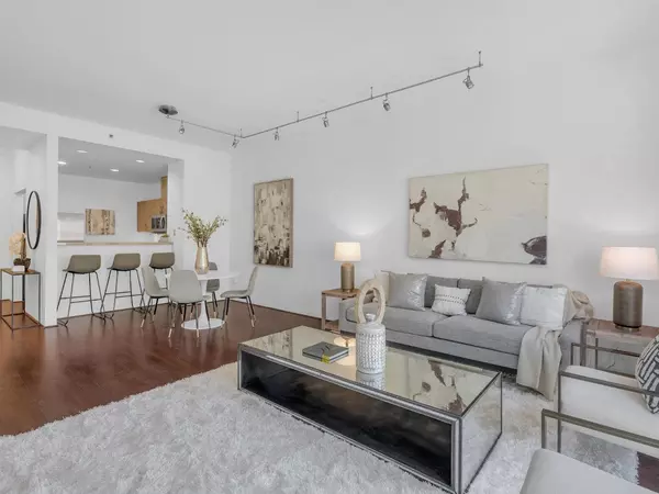 1 Mandalay PL 1610, South San Francisco, CA 94080