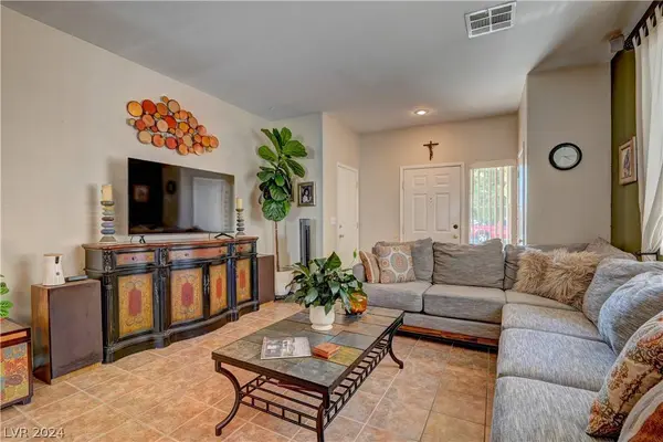 1330 Hazel Tree Court, Las Vegas, NV 89142