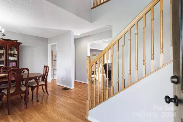 684 Bryson RD, Candler, NC 28715