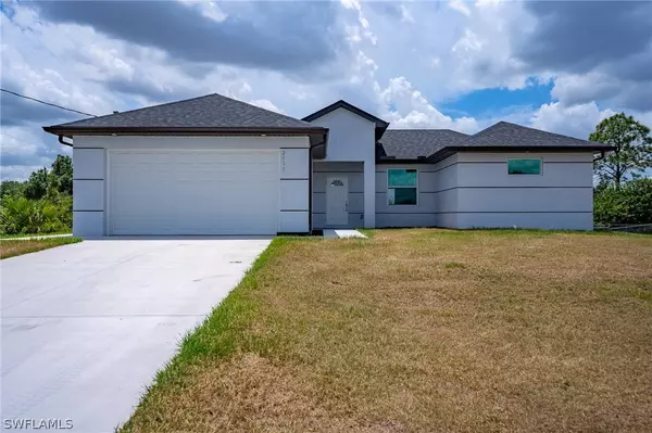 2035 Wanda AVE N, Lehigh Acres, FL 33971