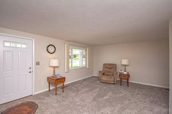 6306 Kingsbury Dr, Huber Heights, OH 45424