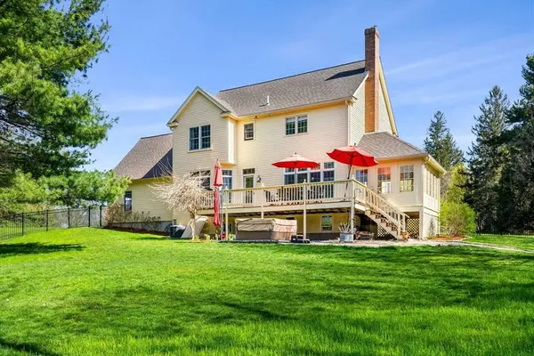 584 Osgood St, North Andover, MA 01845