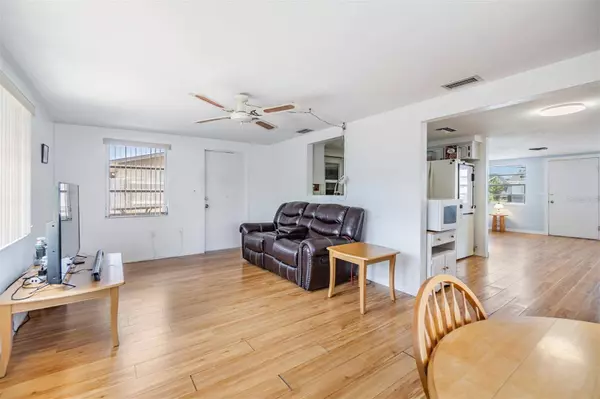 5614 SAREN DR, New Port Richey, FL 34652