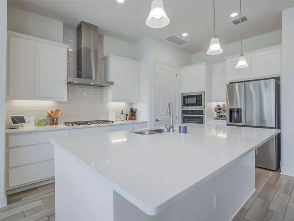 5609 Cimarron Ridge LN, Austin, TX 78738