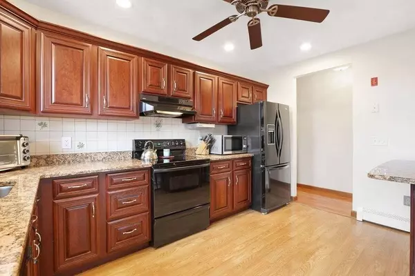 24 Battlemarch Way, Woburn, MA 01801