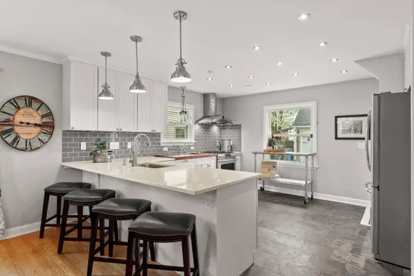 6075 N Lydell, Whitefish Bay, WI 53217