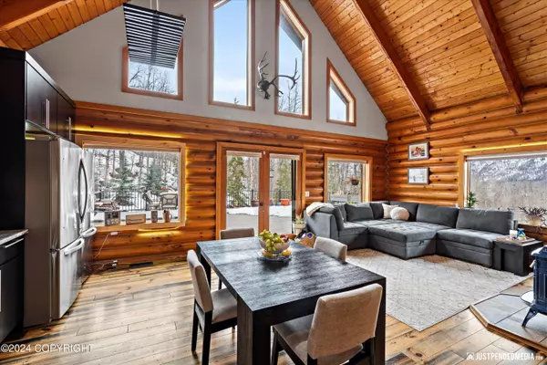 2016 Mount Kiliak CIR, Eagle River, AK 99577