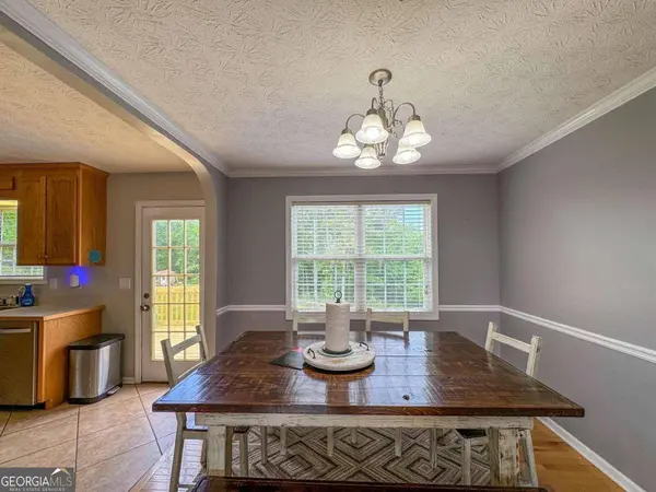 16 Hopkins Farm DR, Adairsville, GA 30103