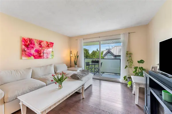 1342 Hillside Ave #404, Victoria, BC V8T 2B4