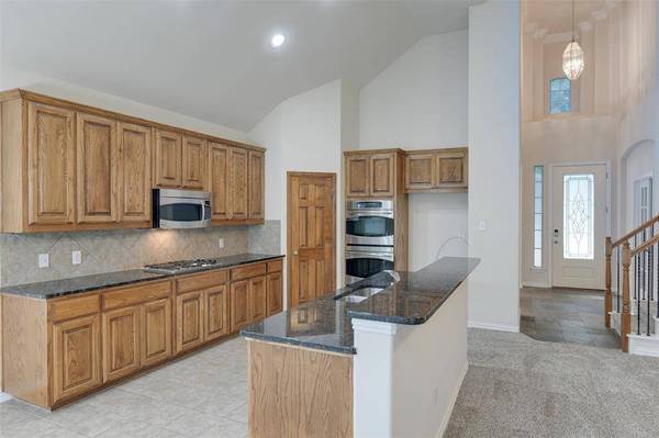 2736 Vela Grand Prairie Road, Grand Prairie, TX 75054