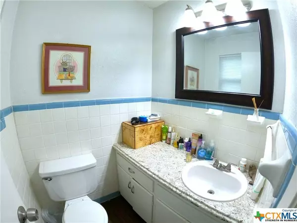 703 W Washington AVE, Copperas Cove, TX 76522