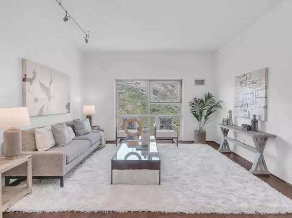 1 Mandalay PL 1610, South San Francisco, CA 94080