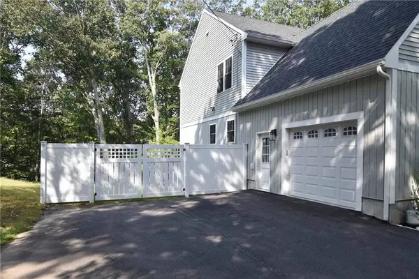 87 Scituate AVE, Johnston, RI 02919