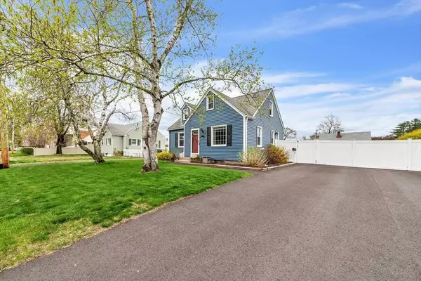 48 Clairmont Ave, Chicopee, MA 01013