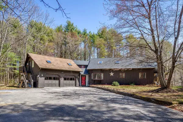 166 Old Webster RD, Lewiston, ME 04240