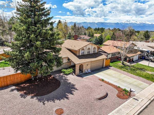 2850 Villa Loma DR, Colorado Springs, CO 80917