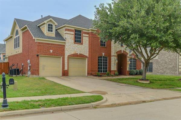 2736 Vela Grand Prairie Road, Grand Prairie, TX 75054