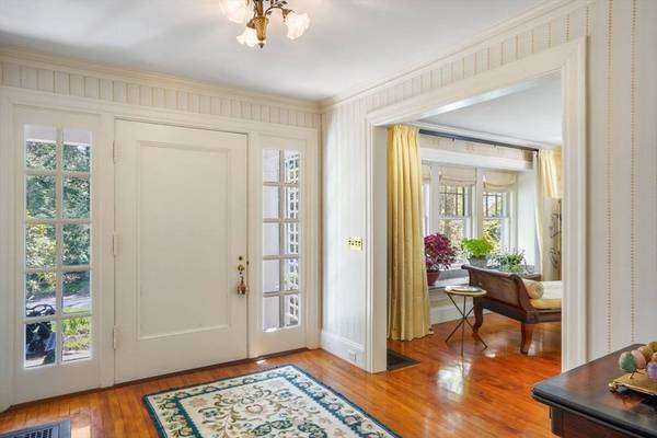 2 Roanoke Road, Wellesley, MA 02482