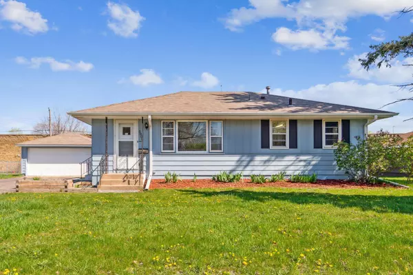 5000 Howe LN, Brooklyn Center, MN 55429