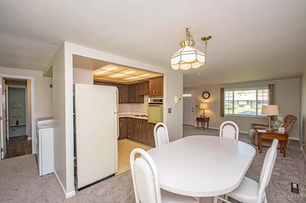 6306 Kingsbury Dr, Huber Heights, OH 45424