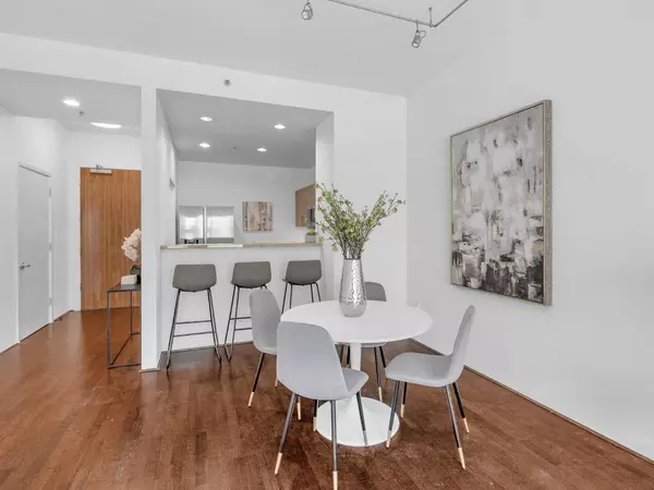 1 Mandalay PL 1610, South San Francisco, CA 94080