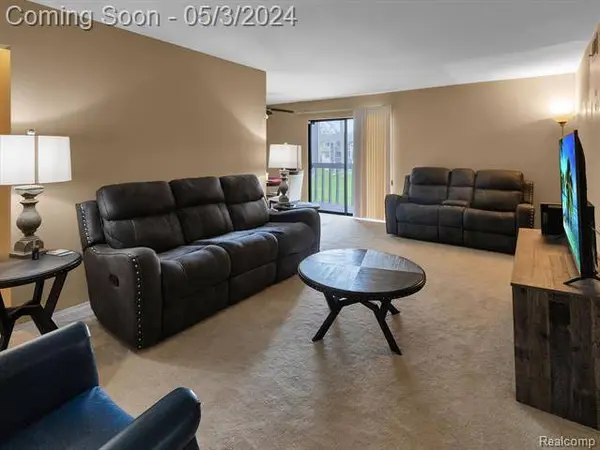 29860 W 12 MILE Road 608, Farmington Hills, MI 48334