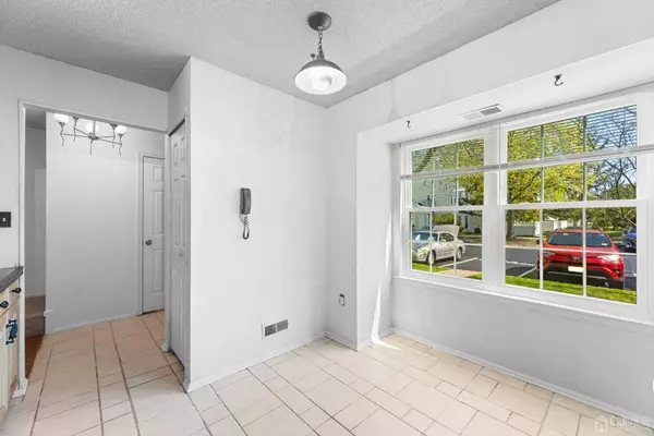 46 Kingston RUN, North Brunswick, NJ 08902