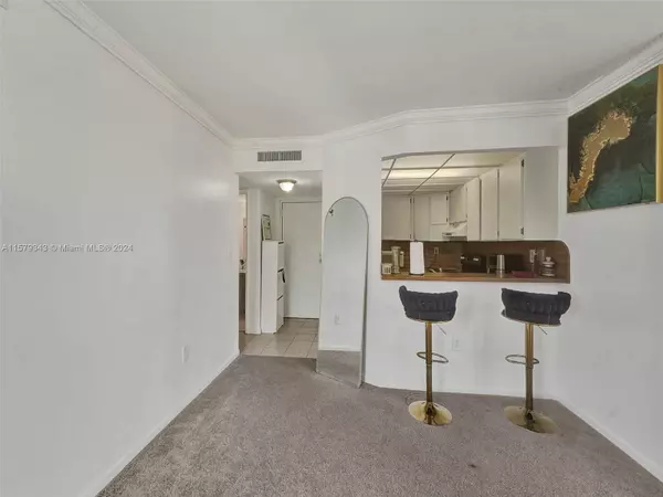 6955 NW 186th St #F503, Hialeah, FL 33015