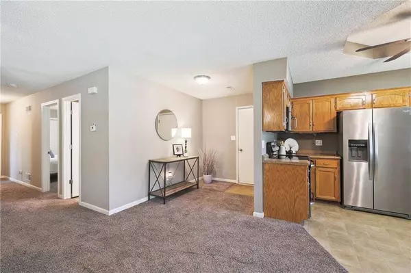 514 NW Willow DR, Grain Valley, MO 64029