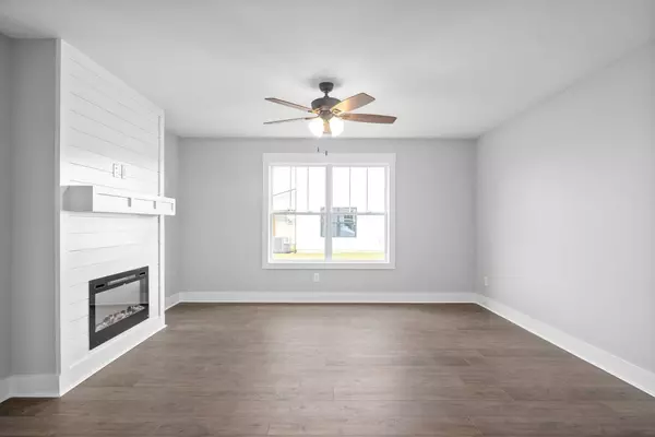 129 Monaghan Dr, Clarksville, TN 37042