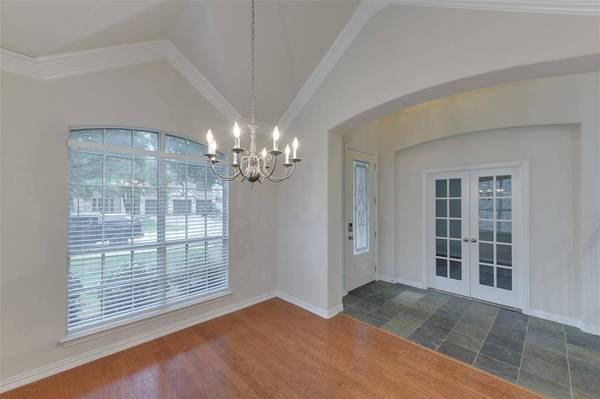 2736 Vela Grand Prairie Road, Grand Prairie, TX 75054