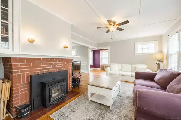 37 Laurel Street, Middletown, CT 06457