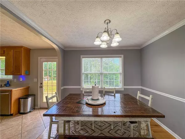 16 Hopkins Farm DR, Adairsville, GA 30103