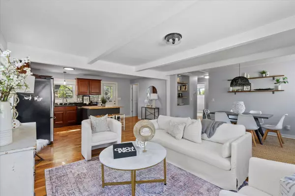 3308 S Ellen, Milwaukee, WI 53207