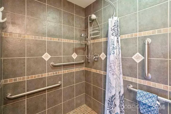 1314 Grace Meadow DR, Mooresville, NC 28115