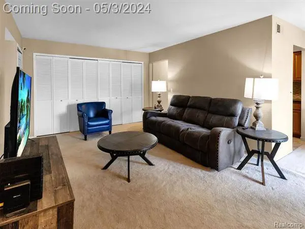 29860 W 12 MILE Road 608, Farmington Hills, MI 48334