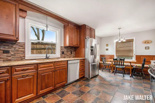 1006 Covell NW Avenue, Grand Rapids, MI 49504