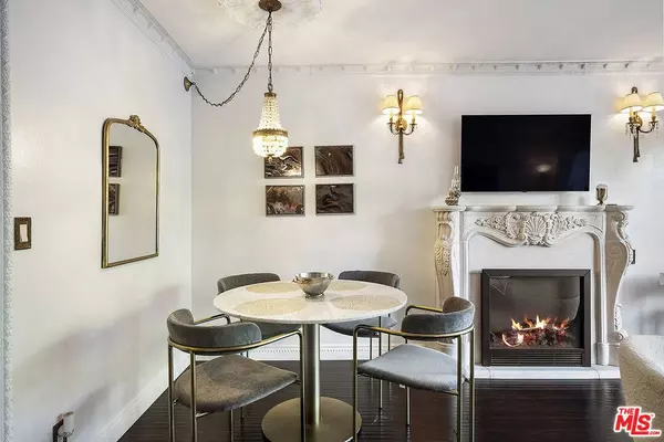 434 S Canon Dr #302, Beverly Hills, CA 90212