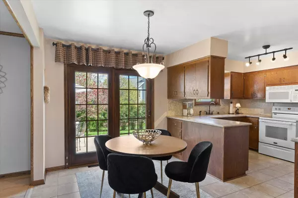 3124 W Joliet, Mequon, WI 53092