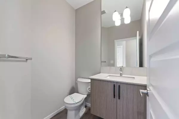 240 Windrow Link SW, Airdrie, AB T4B5L4