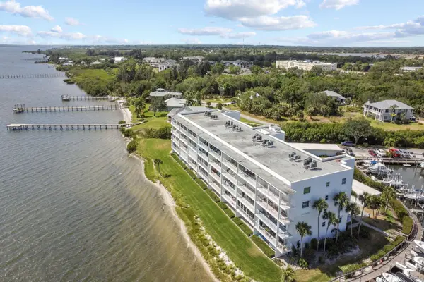 5906 S River Run DR, Sebastian, FL 32958