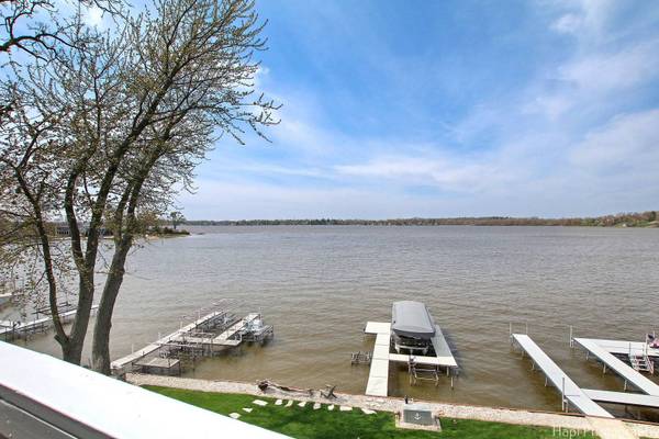 25396 W Columbia Bay DR, Lake Villa, IL 60046