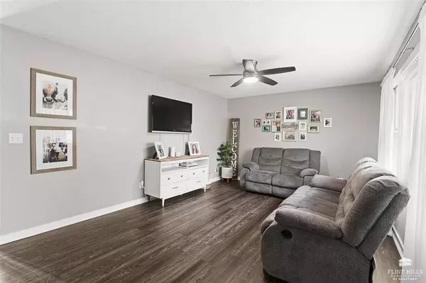 2032 Green AVE, Manhattan, KS 66502