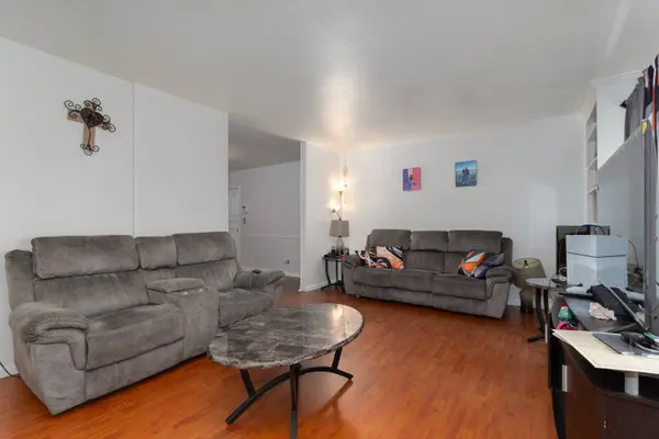 153 S SCHMIDT Road, Bolingbrook, IL 60440