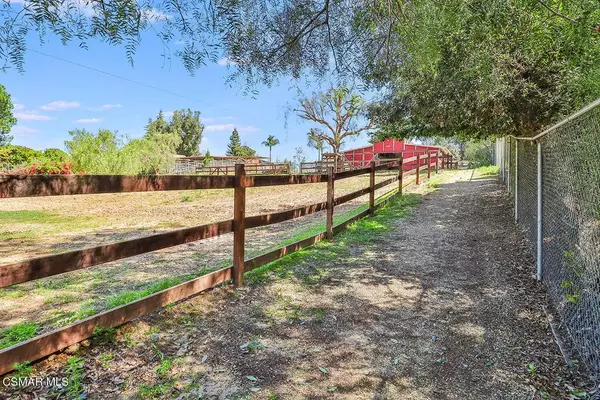 838 Mellow LN, Simi Valley, CA 93065