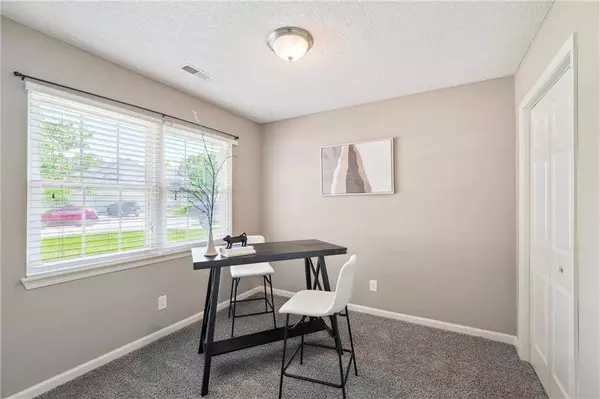 514 NW Willow DR, Grain Valley, MO 64029