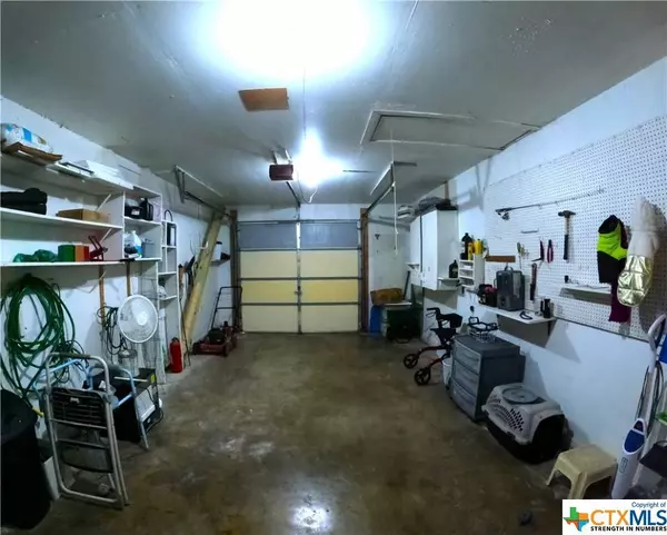 703 W Washington AVE, Copperas Cove, TX 76522