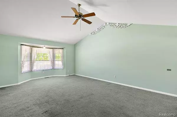 45340 Inverness Circle, Macomb, MI 48044