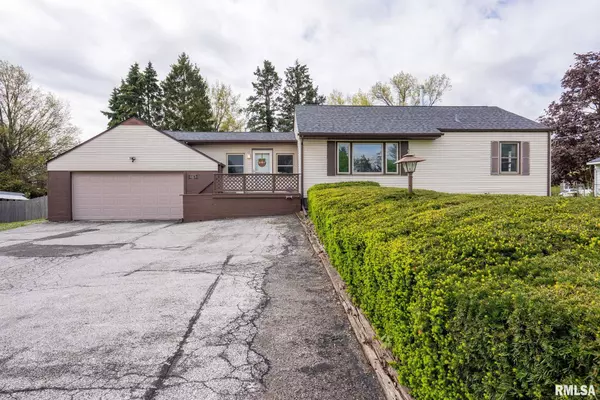 1375 KIMBERLY RD, Davenport, IA 52806