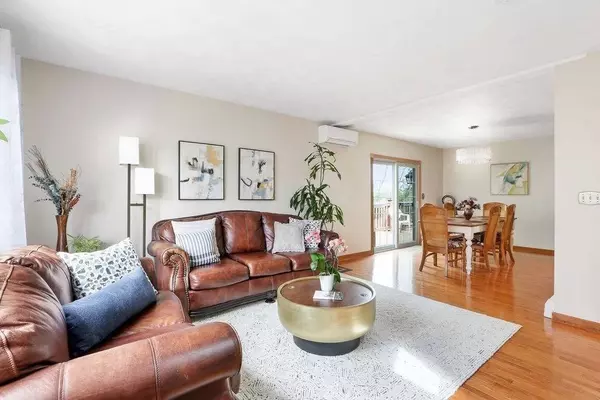 24 Battlemarch Way, Woburn, MA 01801